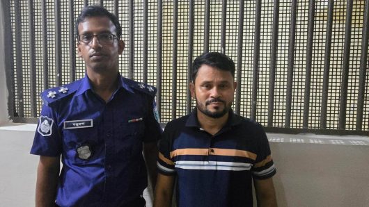 ছাতকে আদা টিলার পাথর, বালু, নৌপথে চাঁ দা বা জি,খল নায়ক আ ট ক! গড-ফাদারদের সাথে উপজেলা প্রশাসনের সখ্যতা!