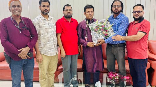 সবার ভালোবাসা নিয়ে বাঁ চ তে চাই -দীপু