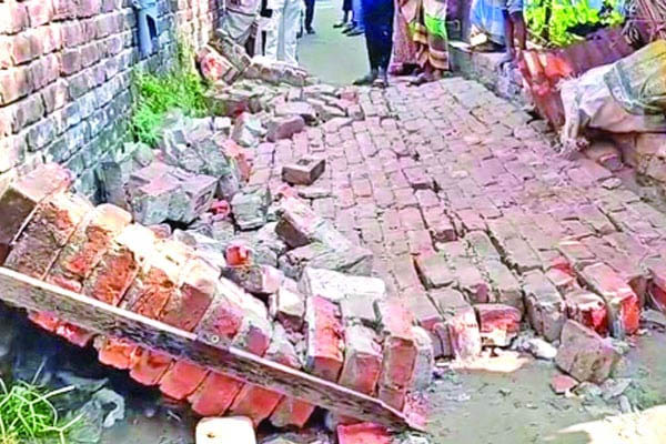 ভ য়ং ক র ঝুঁ কি তে পুরান ঢাকা সিলেট ও চট্টগ্রাম